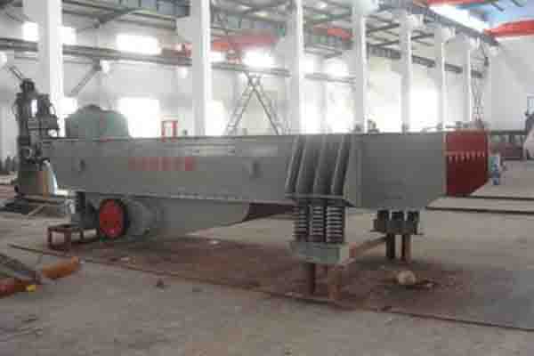 重型棒條式給礦機(jī)